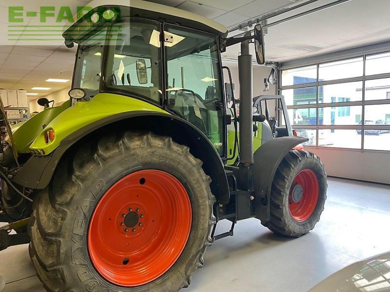 CLAAS arion 530 cebis CEBIS - Trator: foto 2 CLAAS arion 530 cebis CEBIS - Trator: foto 2