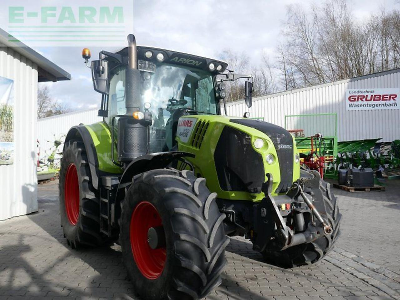 CLAAS arion 530 cis+ CIS - Trator: foto 4 CLAAS arion 530 cis+ CIS - Trator: foto 4