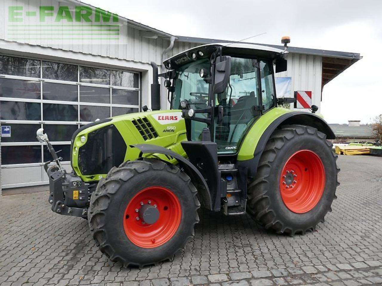 CLAAS arion 550 cmatic cebis CMATIC CEBIS - Trator: foto 1 CLAAS arion 550 cmatic cebis CMATIC CEBIS - Trator: foto 1