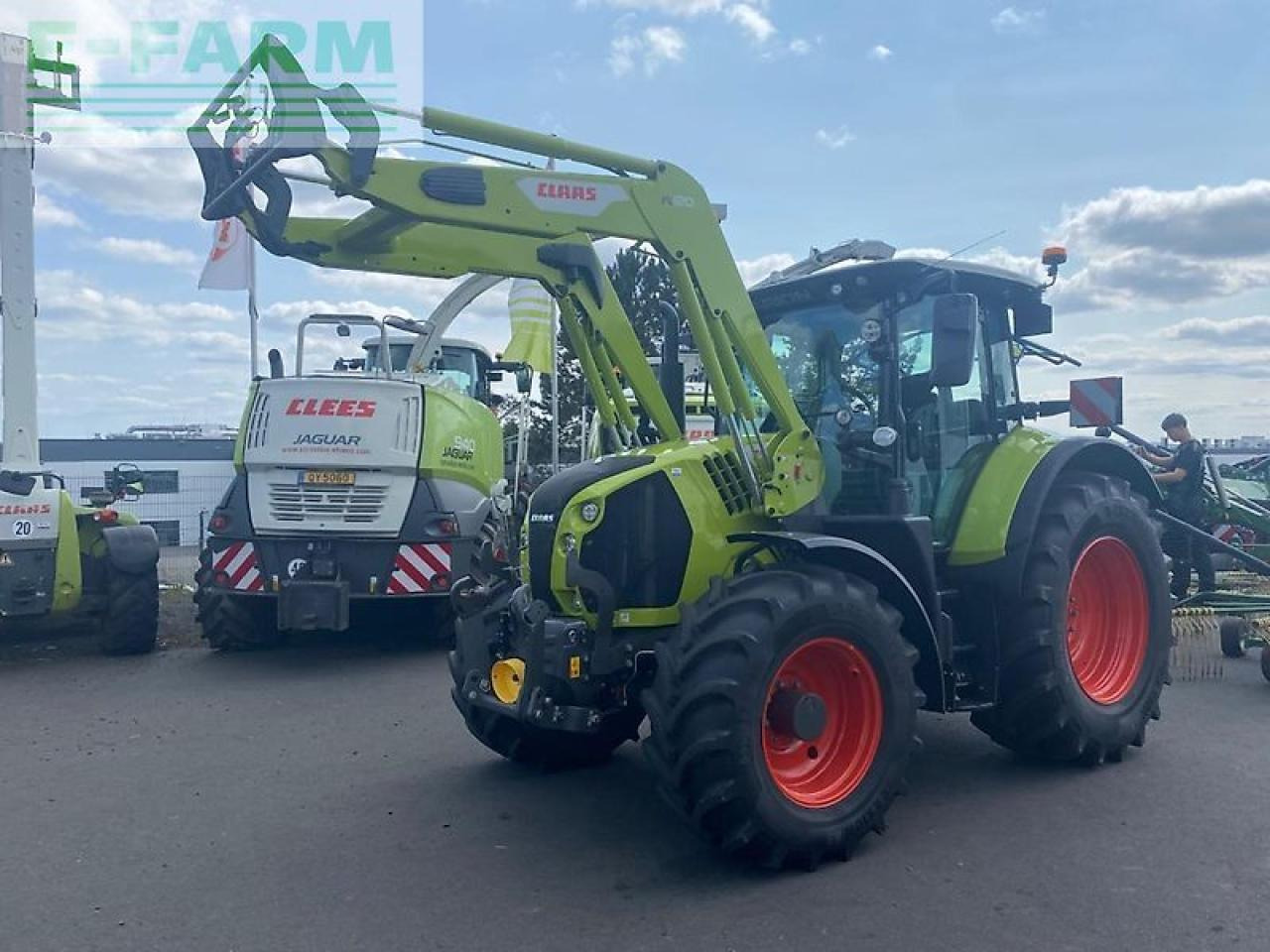 CLAAS arion 550 hexashift stage v cebis vorführmaschine mit garantieverlängerung HEXASHIFT CEBIS - Trator: foto 1 CLAAS arion 550 hexashift stage v cebis vorführmaschine mit garantieverlängerung HEXASHIFT CEBIS - Trator: foto 1