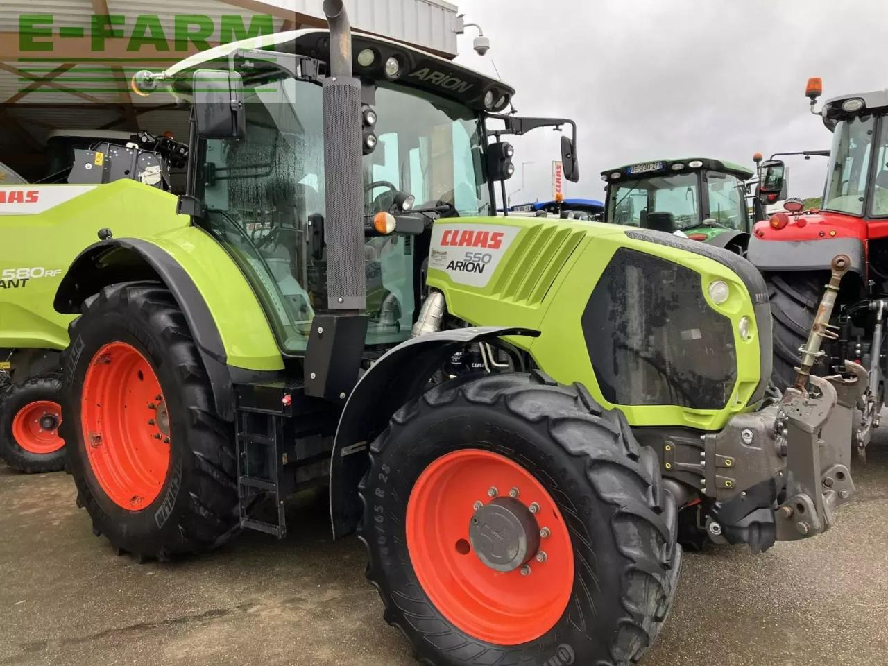 CLAAS arion 550 t4i cis CIS - Trator: foto 2 CLAAS arion 550 t4i cis CIS - Trator: foto 2