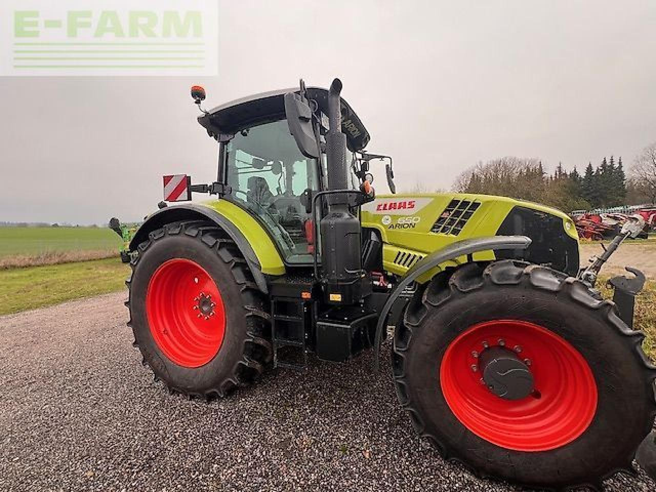 CLAAS arion 650 - Trator: foto 1 CLAAS arion 650 - Trator: foto 1