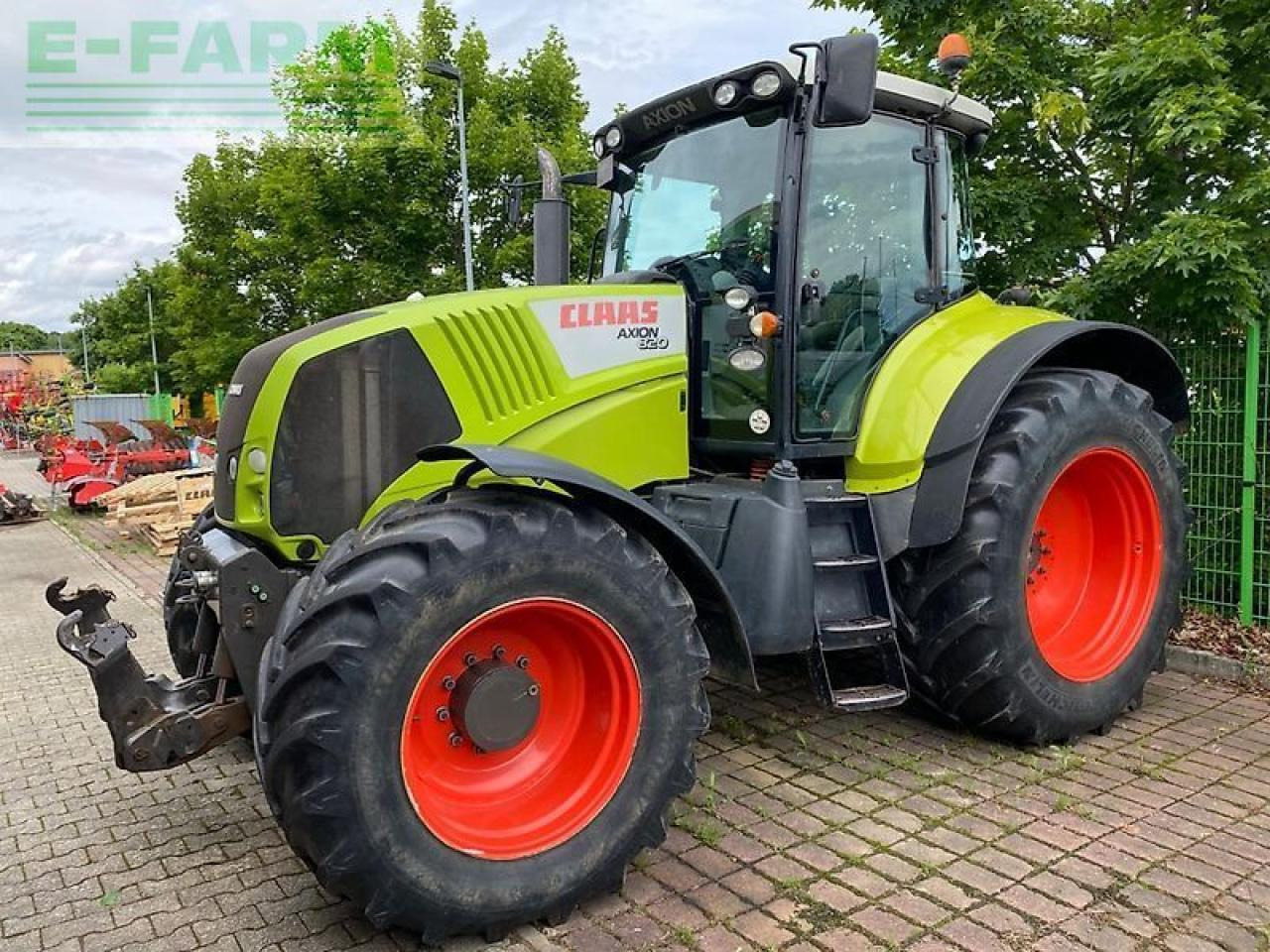 CLAAS axion 820 cmatic CMATIC - Trator: foto 1 CLAAS axion 820 cmatic CMATIC - Trator: foto 1