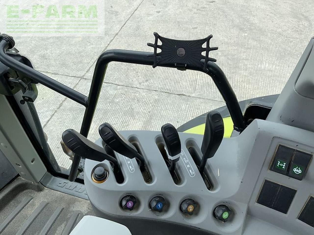 Trator CLAAS axion 820 digger (st20874): foto 22