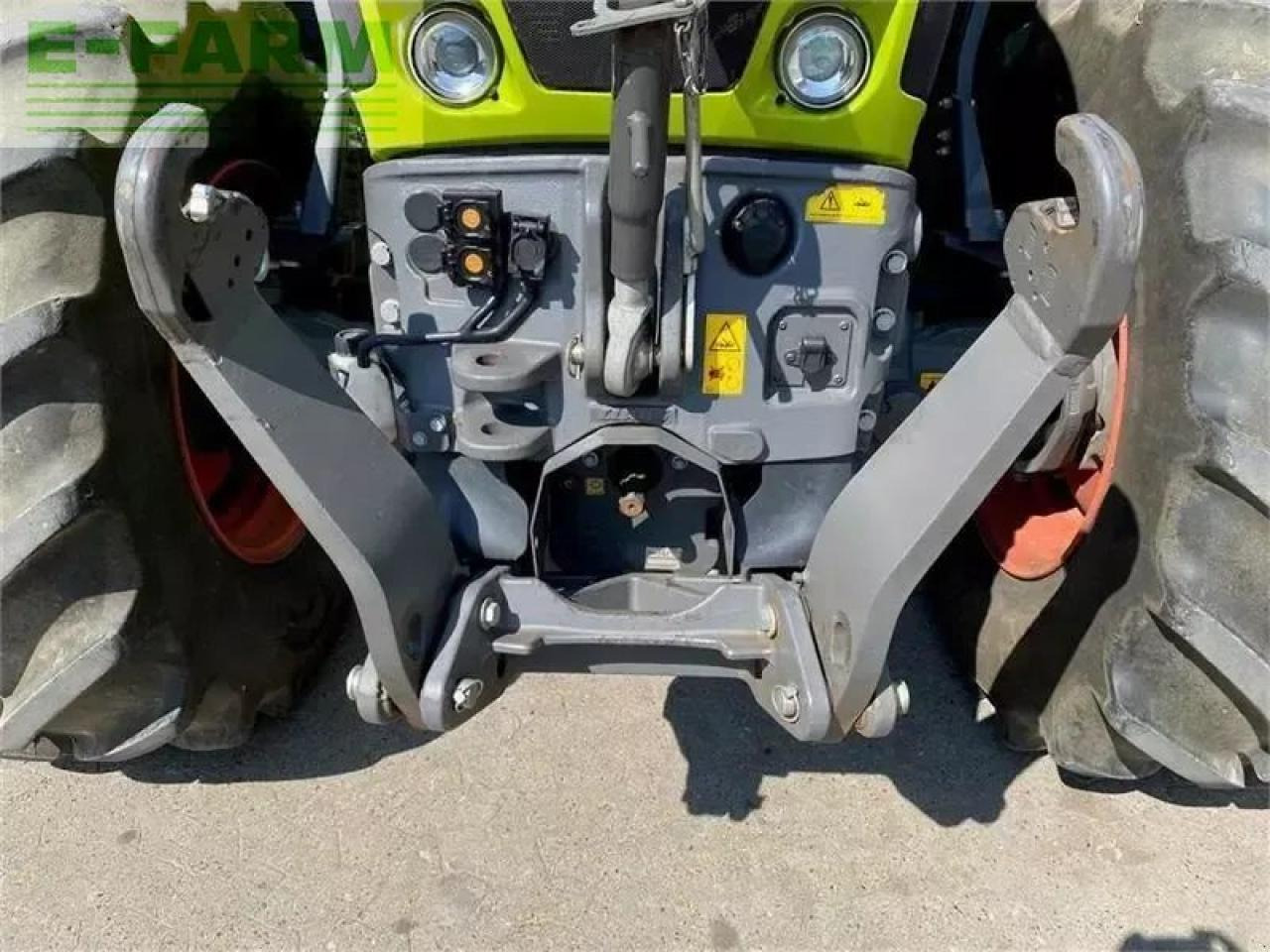 CLAAS axion 830 cis + med front pto - Trator: foto 4 CLAAS axion 830 cis + med front pto - Trator: foto 4