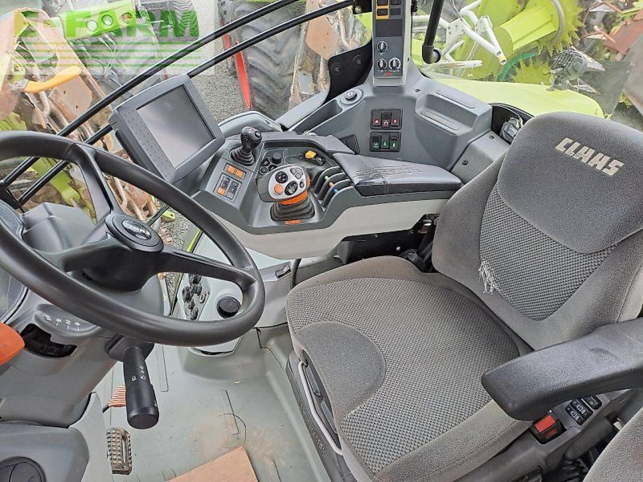 Trator CLAAS axion 870 c-matic CMATIC: foto 8