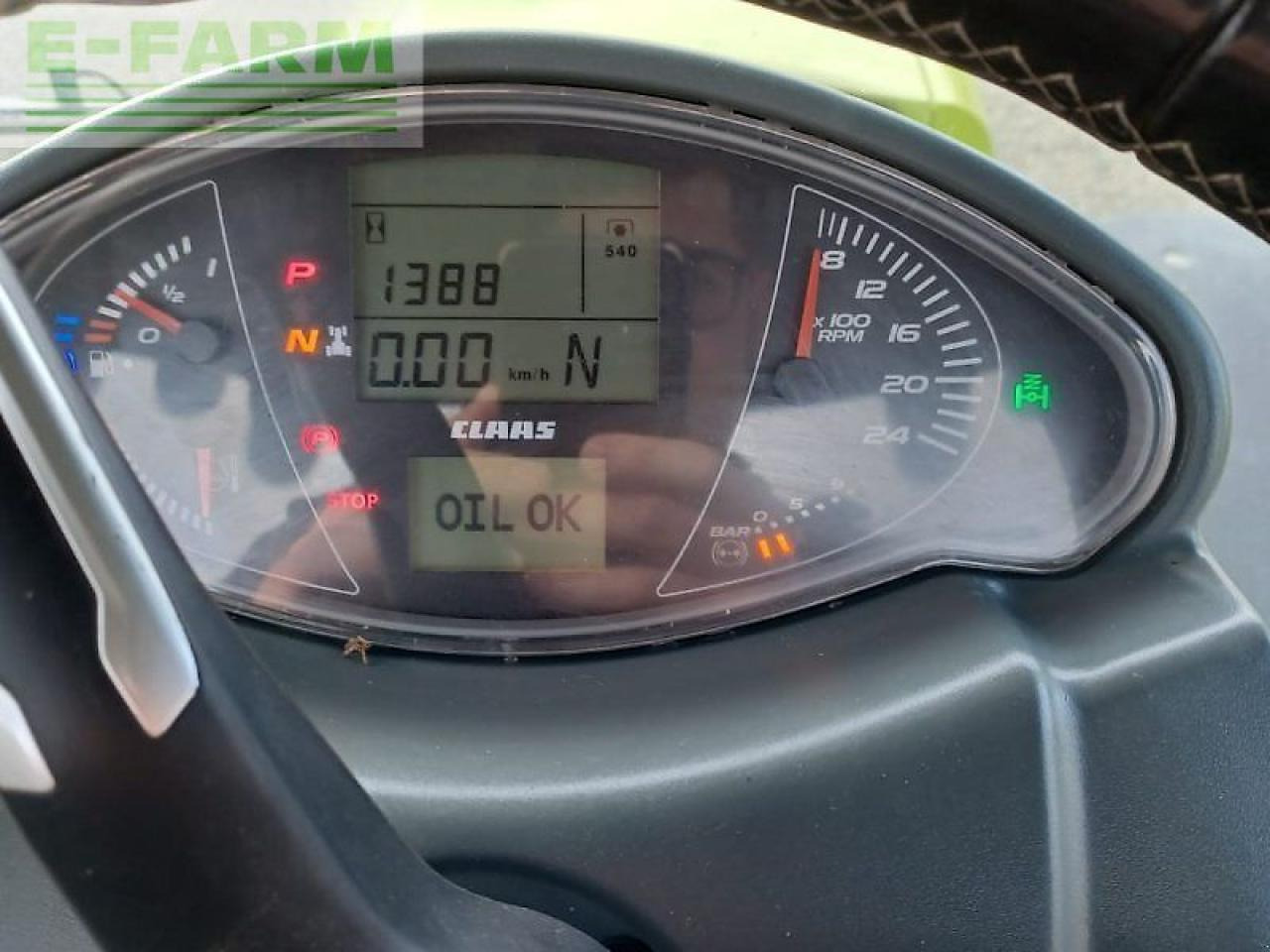 Trator CLAAS axion 870 cmatic CMATIC: foto 8