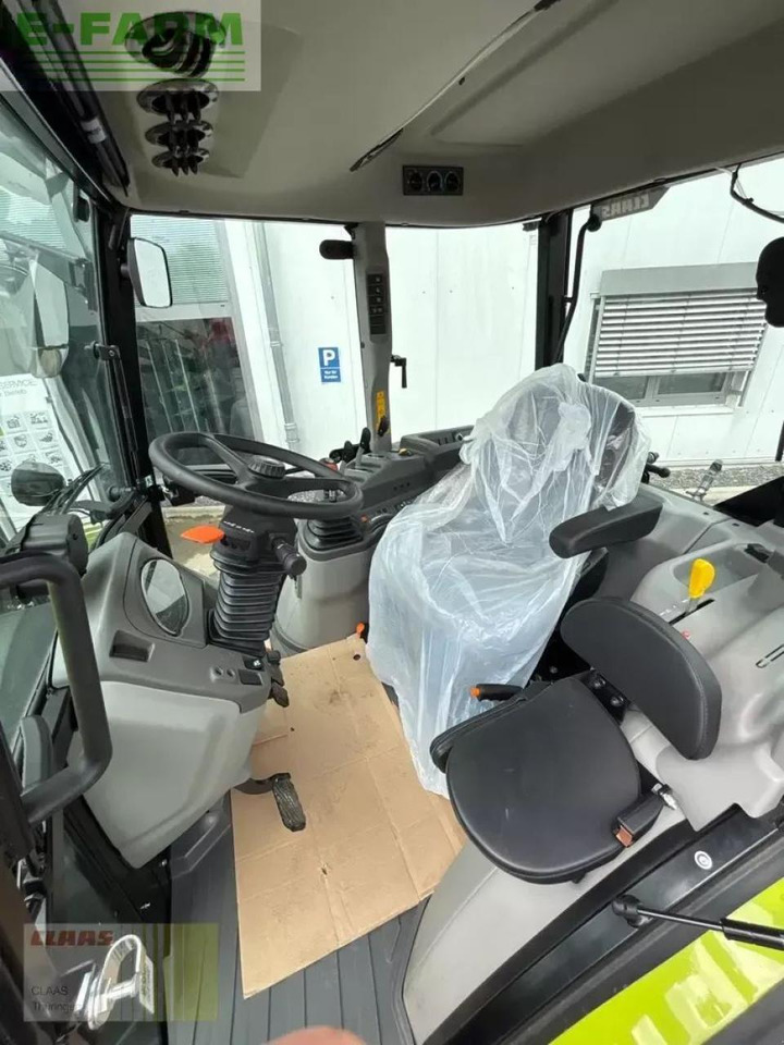 CLAAS axos 240 - Trator: foto 4 CLAAS axos 240 - Trator: foto 4