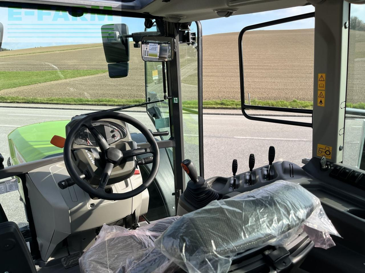 Trator CLAAS axos 3.105: foto 9