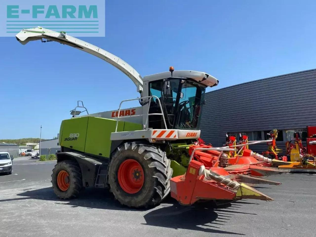 CLAAS jaguar 830 destockage - Picadora de forragem automotriz: foto 1 CLAAS jaguar 830 destockage - Picadora de forragem automotriz: foto 1