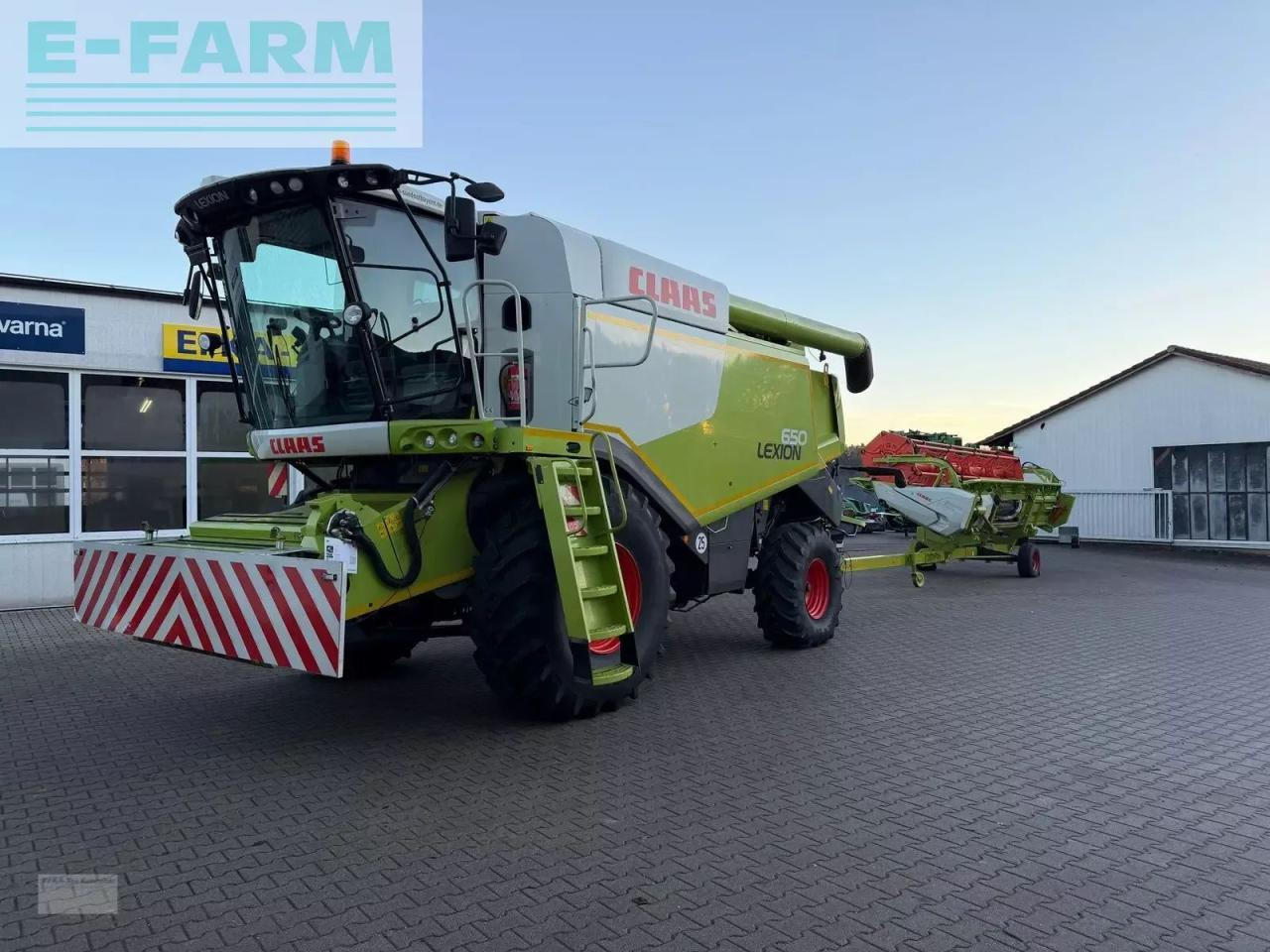 CLAAS lexion 650 (stage iiib) - Ceifeira debulhadora: foto 1 CLAAS lexion 650 (stage iiib) - Ceifeira debulhadora: foto 1