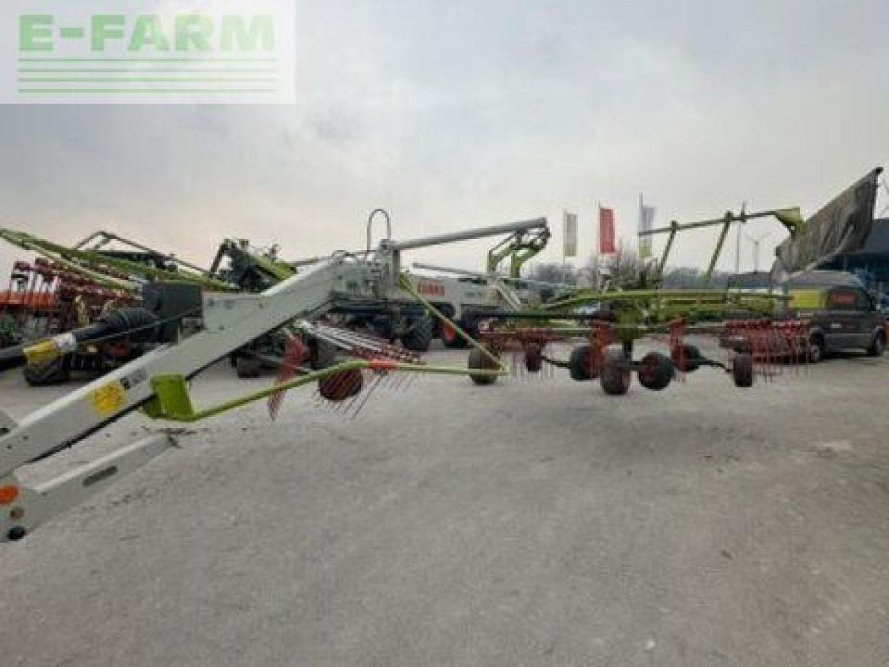 CLAAS liner 1750 - Ancinho enleirador: foto 2 CLAAS liner 1750 - Ancinho enleirador: foto 2