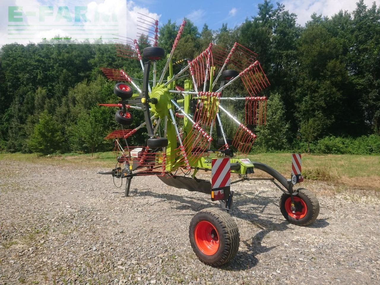 CLAAS liner 2700 - Ancinho enleirador: foto 4 CLAAS liner 2700 - Ancinho enleirador: foto 4