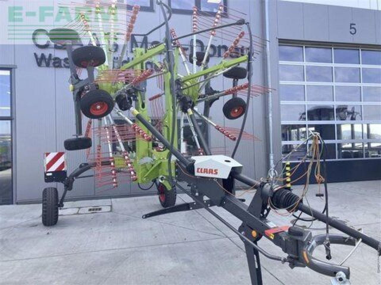 CLAAS liner 2700 trend - Ancinho enleirador: foto 4 CLAAS liner 2700 trend - Ancinho enleirador: foto 4