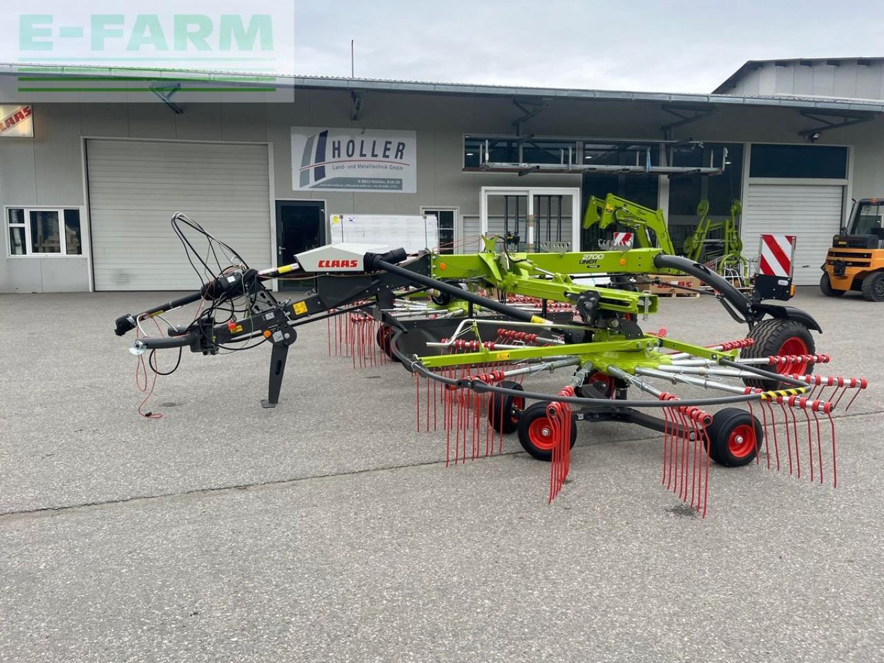 CLAAS liner 2700 trend - Ancinho enleirador: foto 1 CLAAS liner 2700 trend - Ancinho enleirador: foto 1