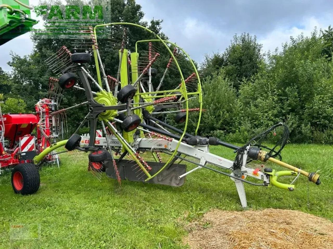 CLAAS liner 2800 - Ancinho enleirador: foto 1 CLAAS liner 2800 - Ancinho enleirador: foto 1
