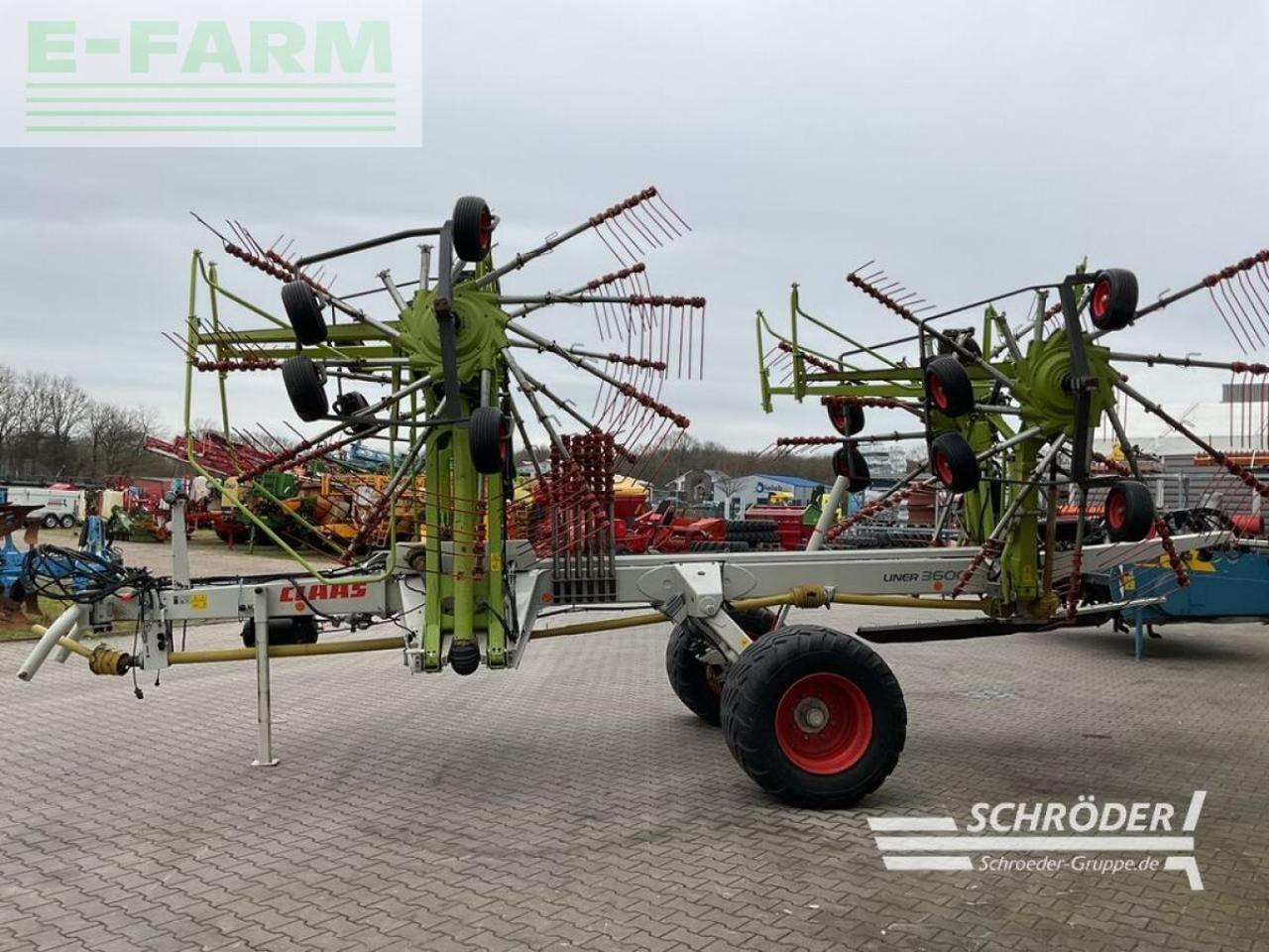 CLAAS liner 3600 - Ancinho enleirador: foto 5 CLAAS liner 3600 - Ancinho enleirador: foto 5