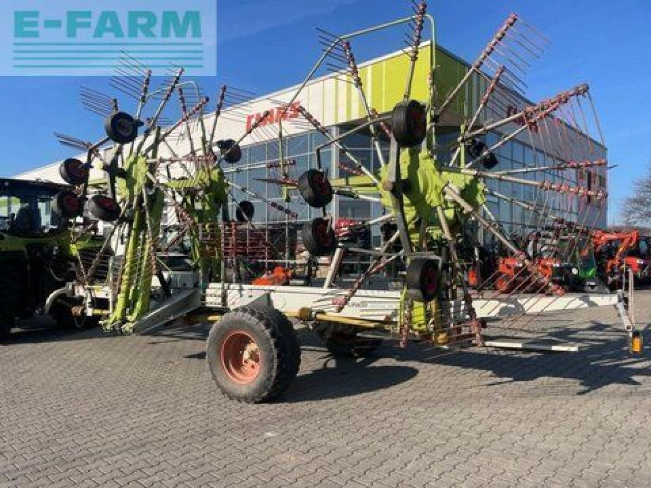 CLAAS liner 3600 - Ancinho enleirador: foto 3 CLAAS liner 3600 - Ancinho enleirador: foto 3