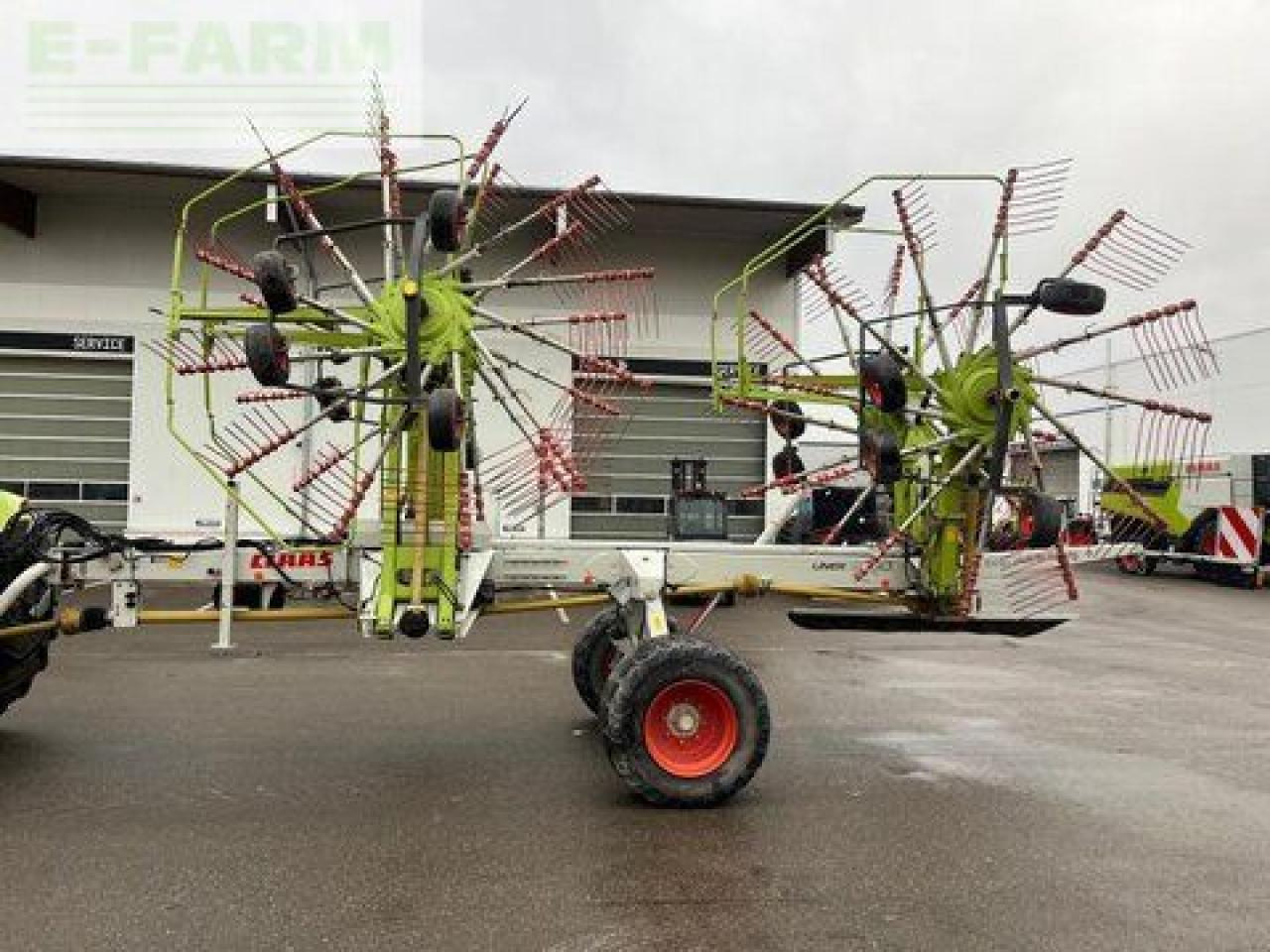 CLAAS liner 3600 preis reduziert !!! - Ancinho enleirador: foto 1 CLAAS liner 3600 preis reduziert !!! - Ancinho enleirador: foto 1