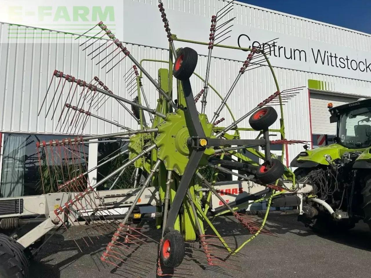 CLAAS liner 4000 - Ancinho enleirador: foto 5 CLAAS liner 4000 - Ancinho enleirador: foto 5