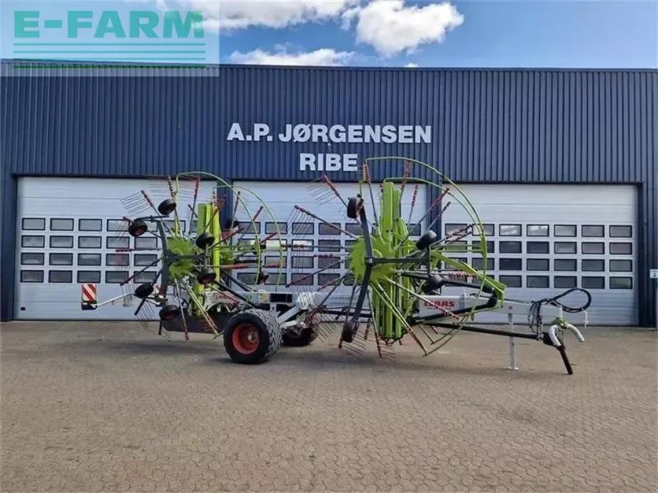 CLAAS liner 4000hhv 1156 timer - Ancinho enleirador: foto 1 CLAAS liner 4000hhv 1156 timer - Ancinho enleirador: foto 1
