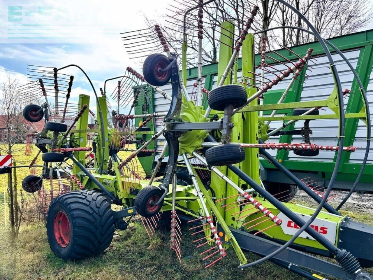 CLAAS liner 4700 business pro, nur 153 h ! - Ancinho enleirador: foto 1 CLAAS liner 4700 business pro, nur 153 h ! - Ancinho enleirador: foto 1