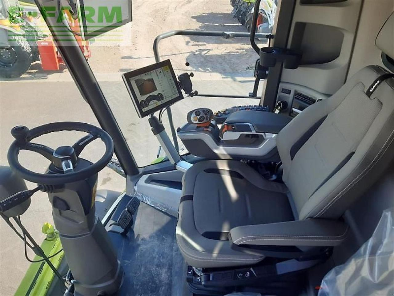 Ceifeira debulhadora CLAAS mähdr. trion 730 + v770: foto 9