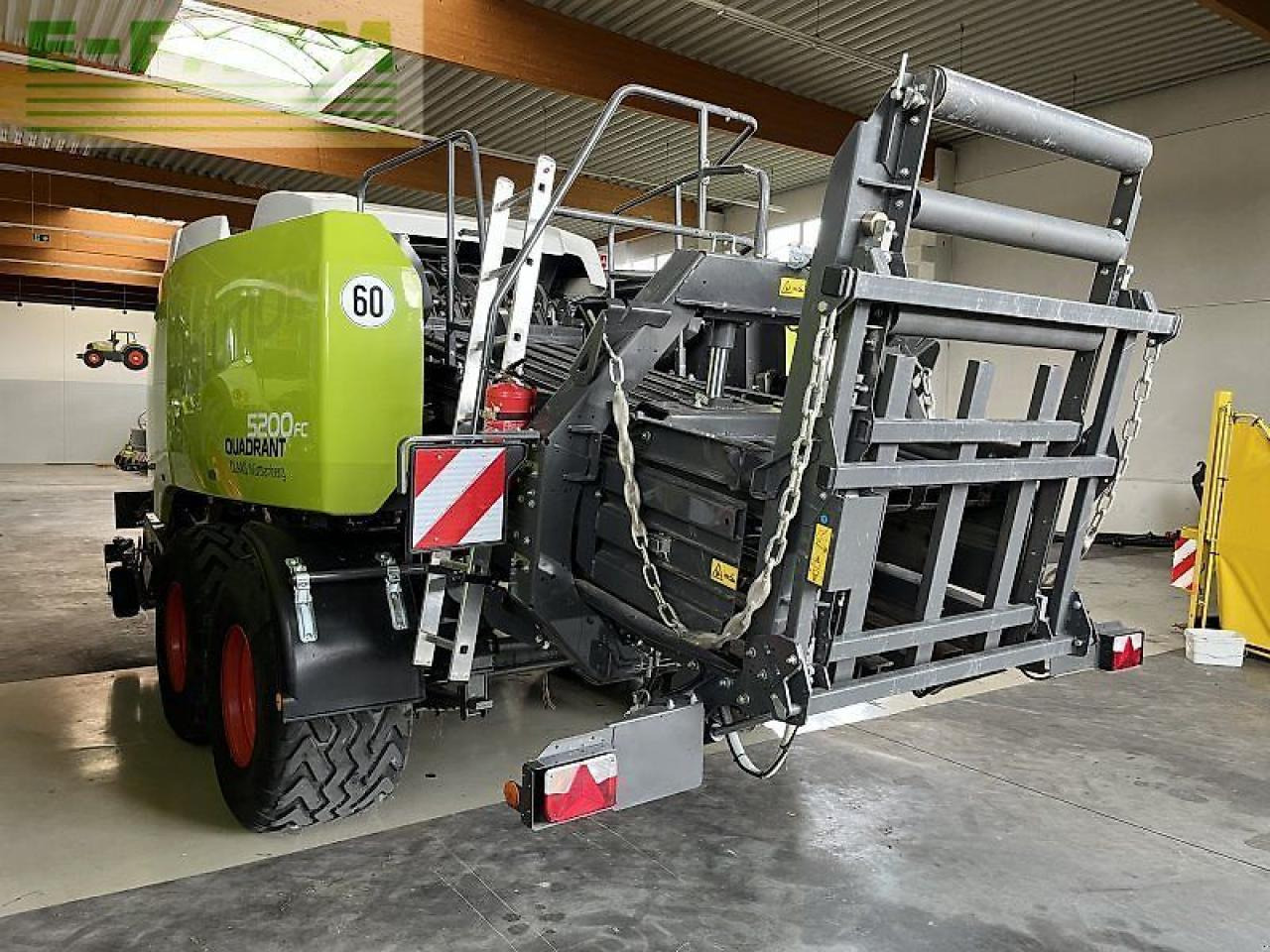 CLAAS quadrant 5200 fc - Enfardadeira de fardos quadrados: foto 2 CLAAS quadrant 5200 fc - Enfardadeira de fardos quadrados: foto 2