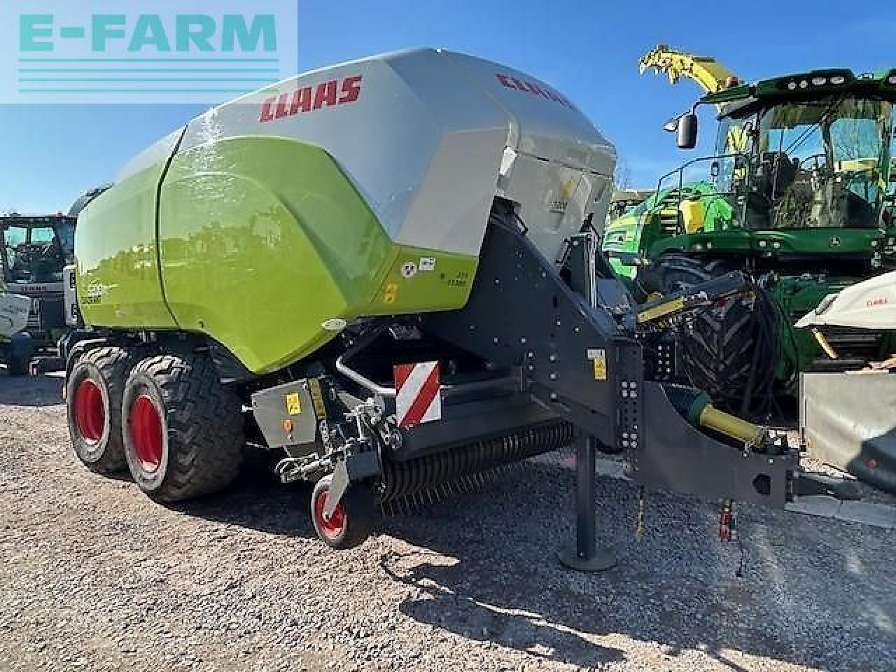 CLAAS quadrant 5200 fc t+st - Enfardadeira de fardos quadrados: foto 2 CLAAS quadrant 5200 fc t+st - Enfardadeira de fardos quadrados: foto 2