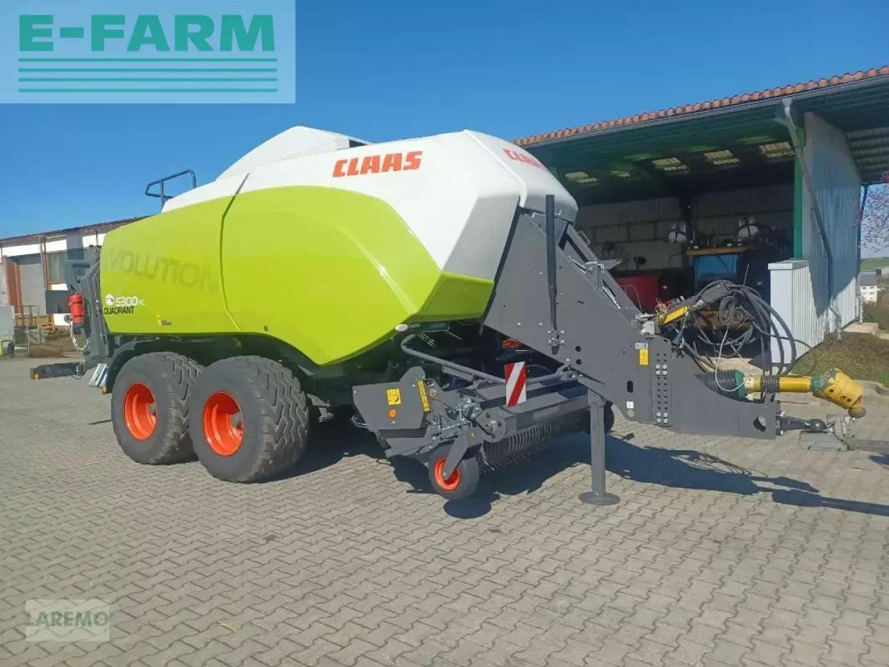 CLAAS quadrant 5300 fc evolution - Enfardadeira de fardos quadrados: foto 1 CLAAS quadrant 5300 fc evolution - Enfardadeira de fardos quadrados: foto 1