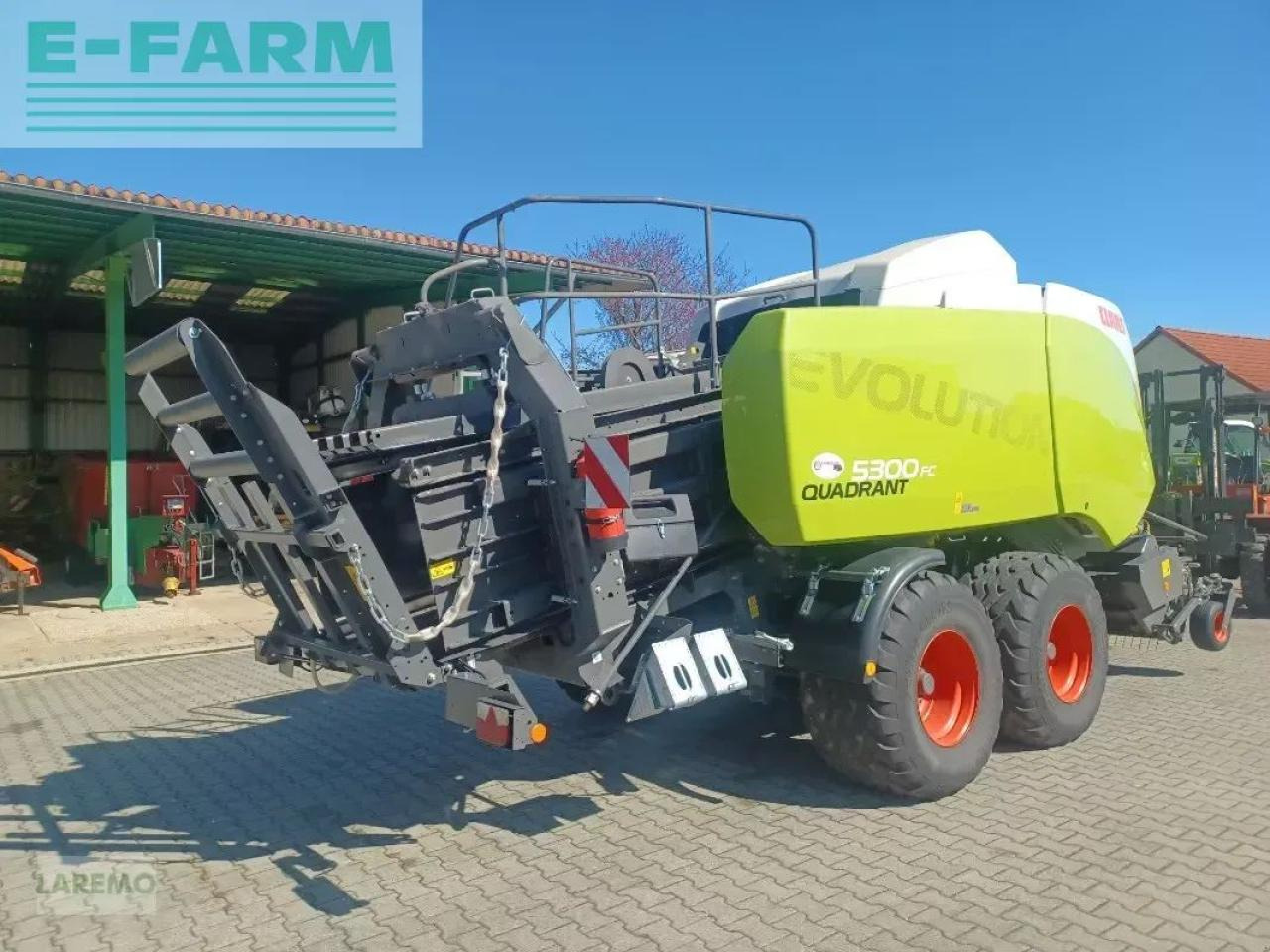 CLAAS quadrant 5300 fc evolution - Enfardadeira de fardos quadrados: foto 2 CLAAS quadrant 5300 fc evolution - Enfardadeira de fardos quadrados: foto 2