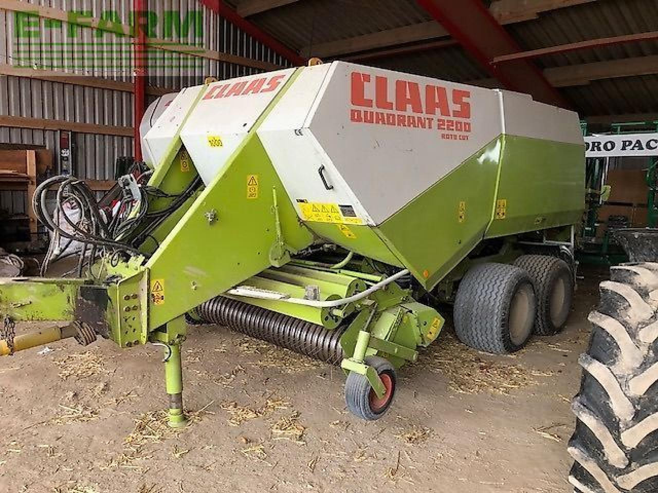 CLAAS quadrant - Enfardadeira de fardos quadrados: foto 1 CLAAS quadrant - Enfardadeira de fardos quadrados: foto 1