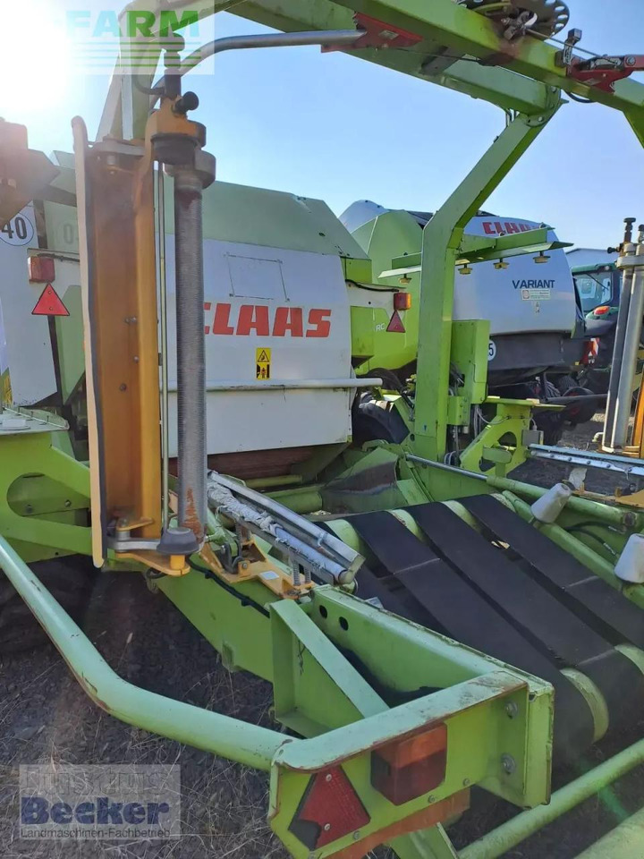 CLAAS rollant 255 rc uniwrap - Enfardadeira de fardos quadrados: foto 4 CLAAS rollant 255 rc uniwrap - Enfardadeira de fardos quadrados: foto 4