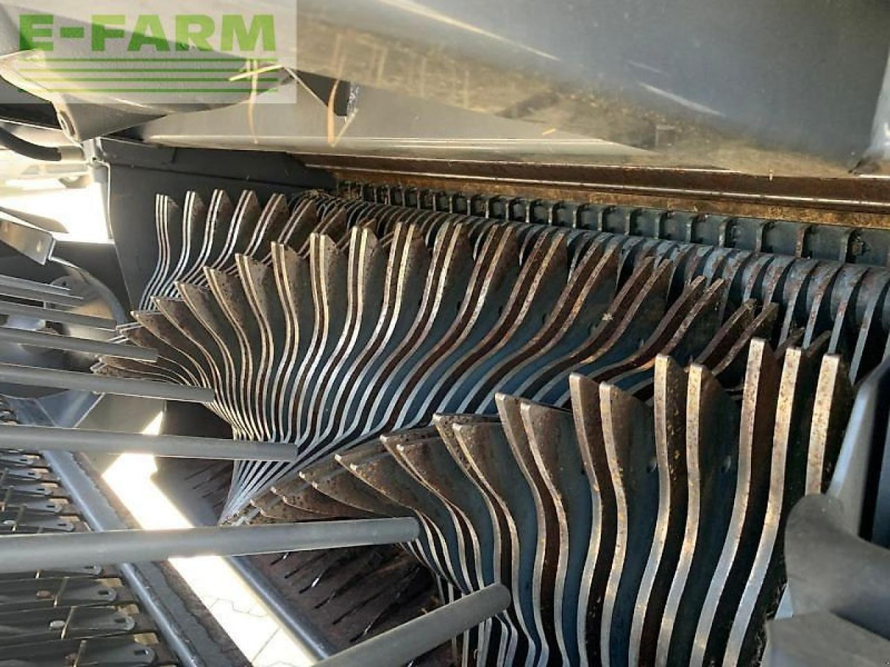 Enfardadeira de fardos quadrados CLAAS rollant 454 rc uniwrap: foto 8 Enfardadeira de fardos quadrados CLAAS rollant 454 rc uniwrap: foto 8