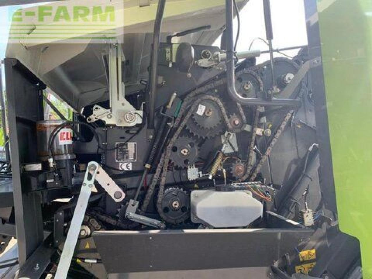 Enfardadeira de fardos quadrados CLAAS rollant 454 rc uniwrap: foto 6