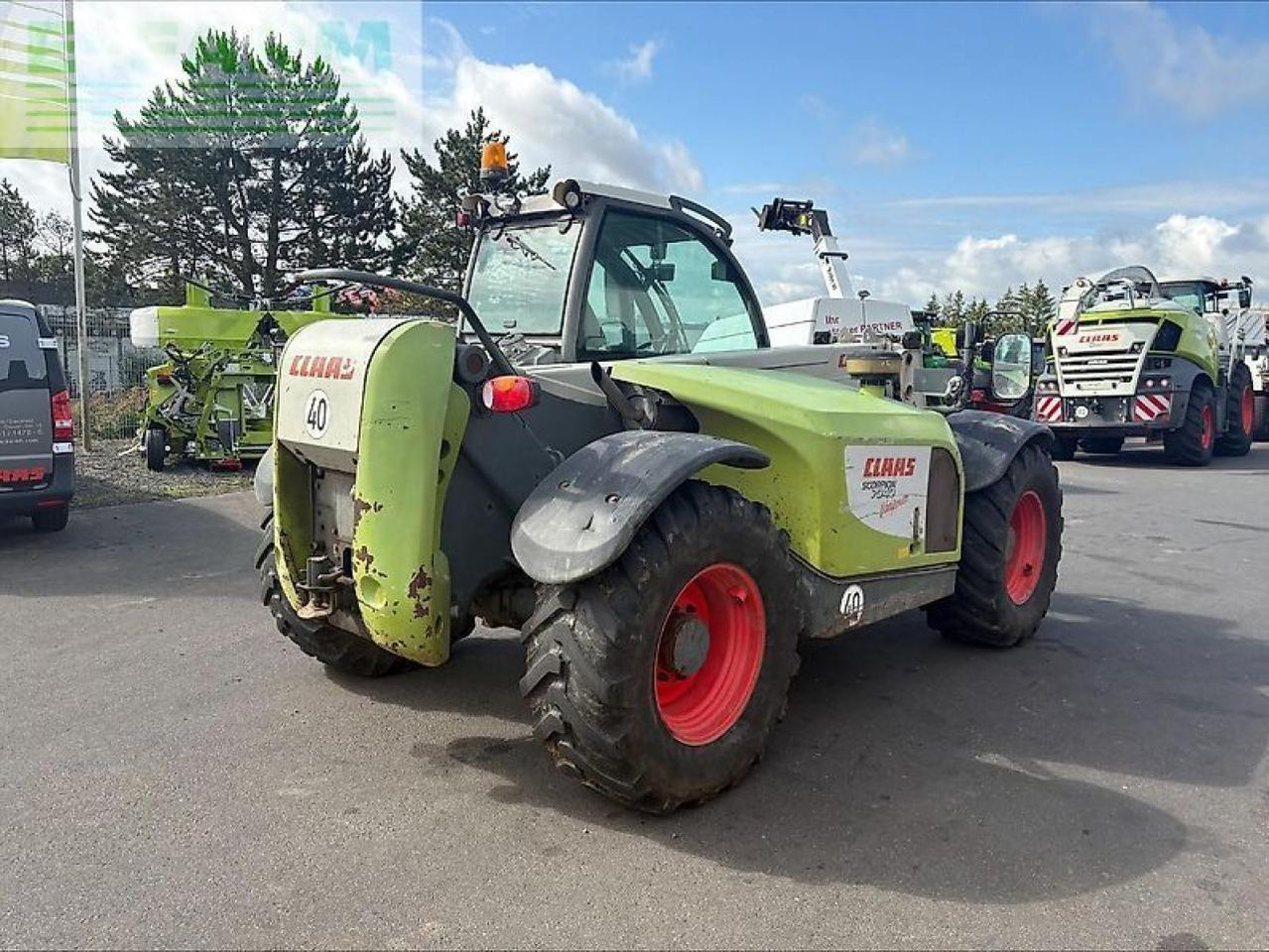 CLAAS scorpion 7040 - Empilhador telescópico: foto 3 CLAAS scorpion 7040 - Empilhador telescópico: foto 3
