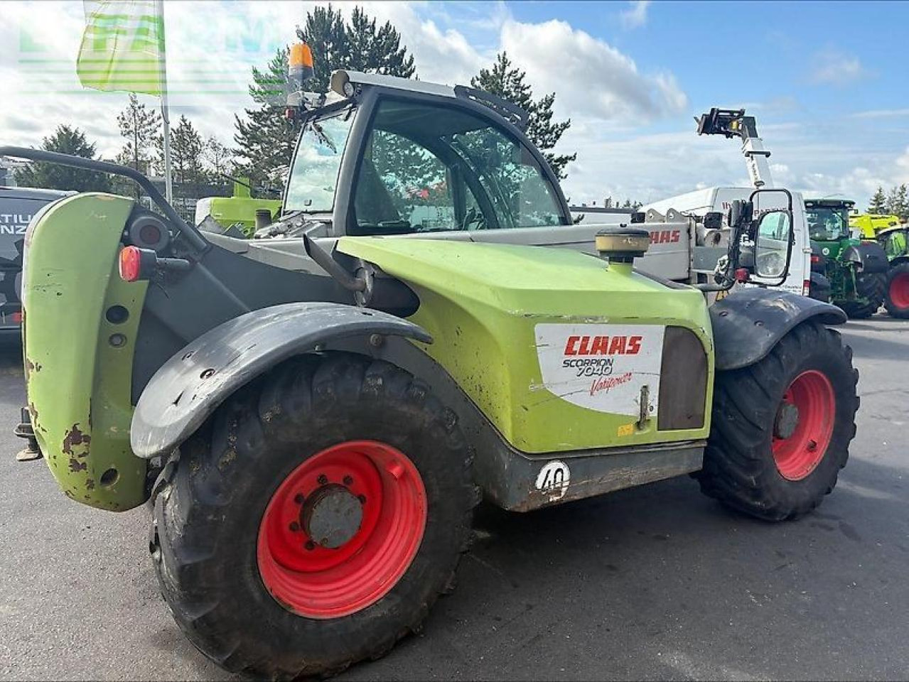 CLAAS scorpion 7040 - Empilhador telescópico: foto 1 CLAAS scorpion 7040 - Empilhador telescópico: foto 1