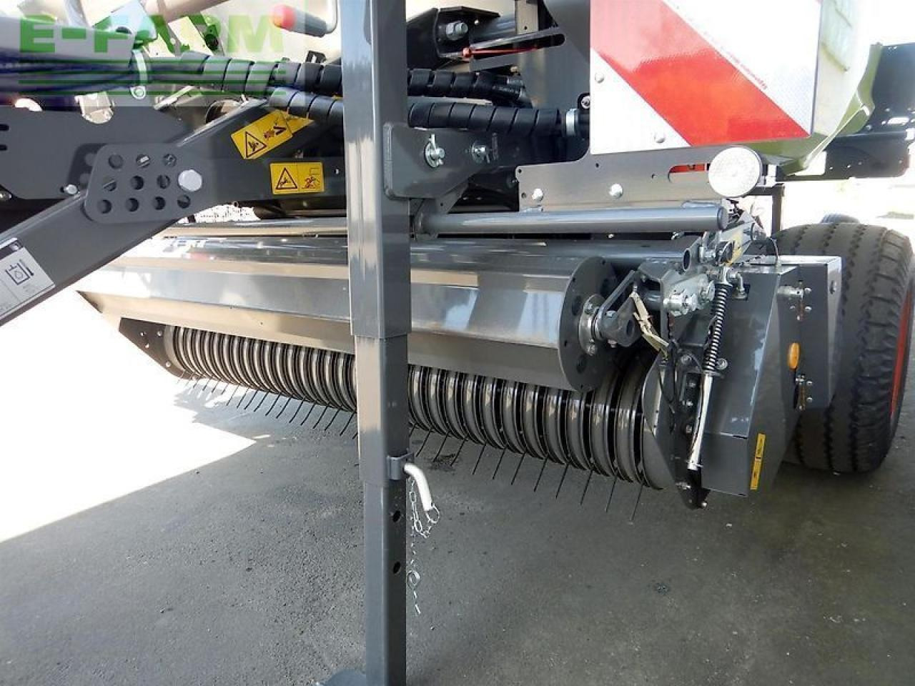 CLAAS variant 560 rc pro 540u/min - Enfardadeira de fardos quadrados: foto 4 CLAAS variant 560 rc pro 540u/min - Enfardadeira de fardos quadrados: foto 4