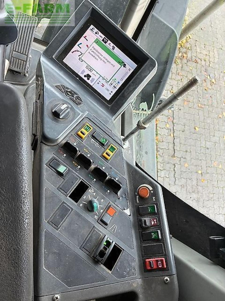 CLAAS xerion 3300 trac TRAC - Trator: foto 5 CLAAS xerion 3300 trac TRAC - Trator: foto 5