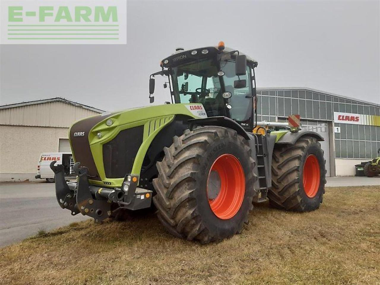 CLAAS xerion 4000 trac vc TRAC VC - Trator: foto 1 CLAAS xerion 4000 trac vc TRAC VC - Trator: foto 1