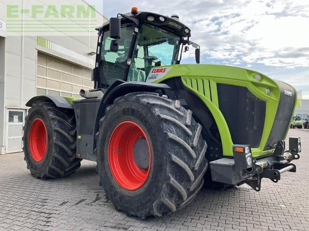 CLAAS xerion 5000 trac TRAC - Trator: foto 3 CLAAS xerion 5000 trac TRAC - Trator: foto 3
