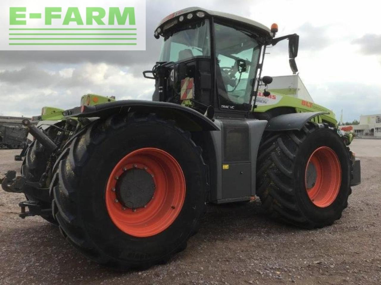 CLAAS xerion 5000 trac TRAC - Trator: foto 4 CLAAS xerion 5000 trac TRAC - Trator: foto 4