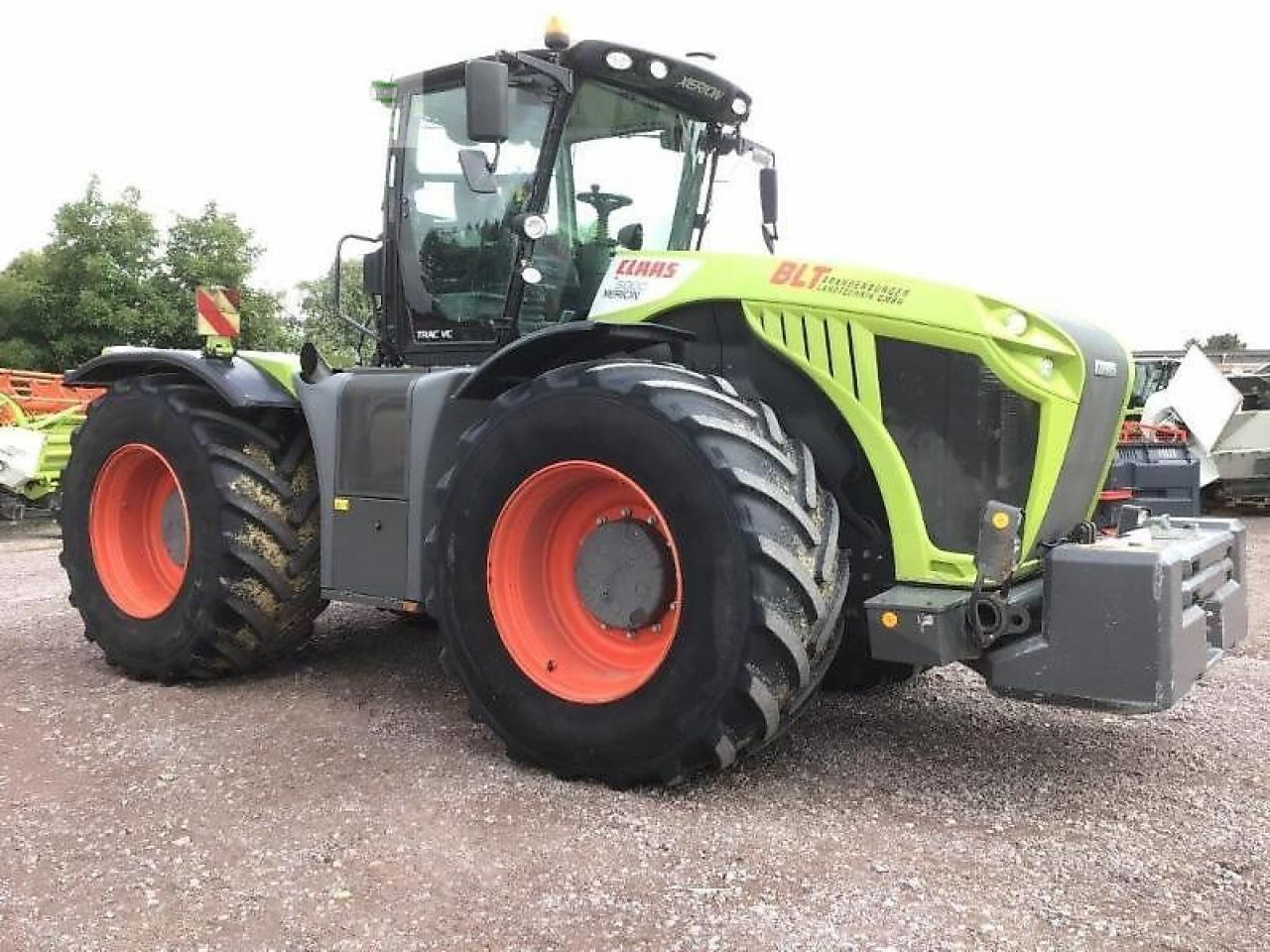 CLAAS xerion 5000 trac TRAC - Trator: foto 3 CLAAS xerion 5000 trac TRAC - Trator: foto 3