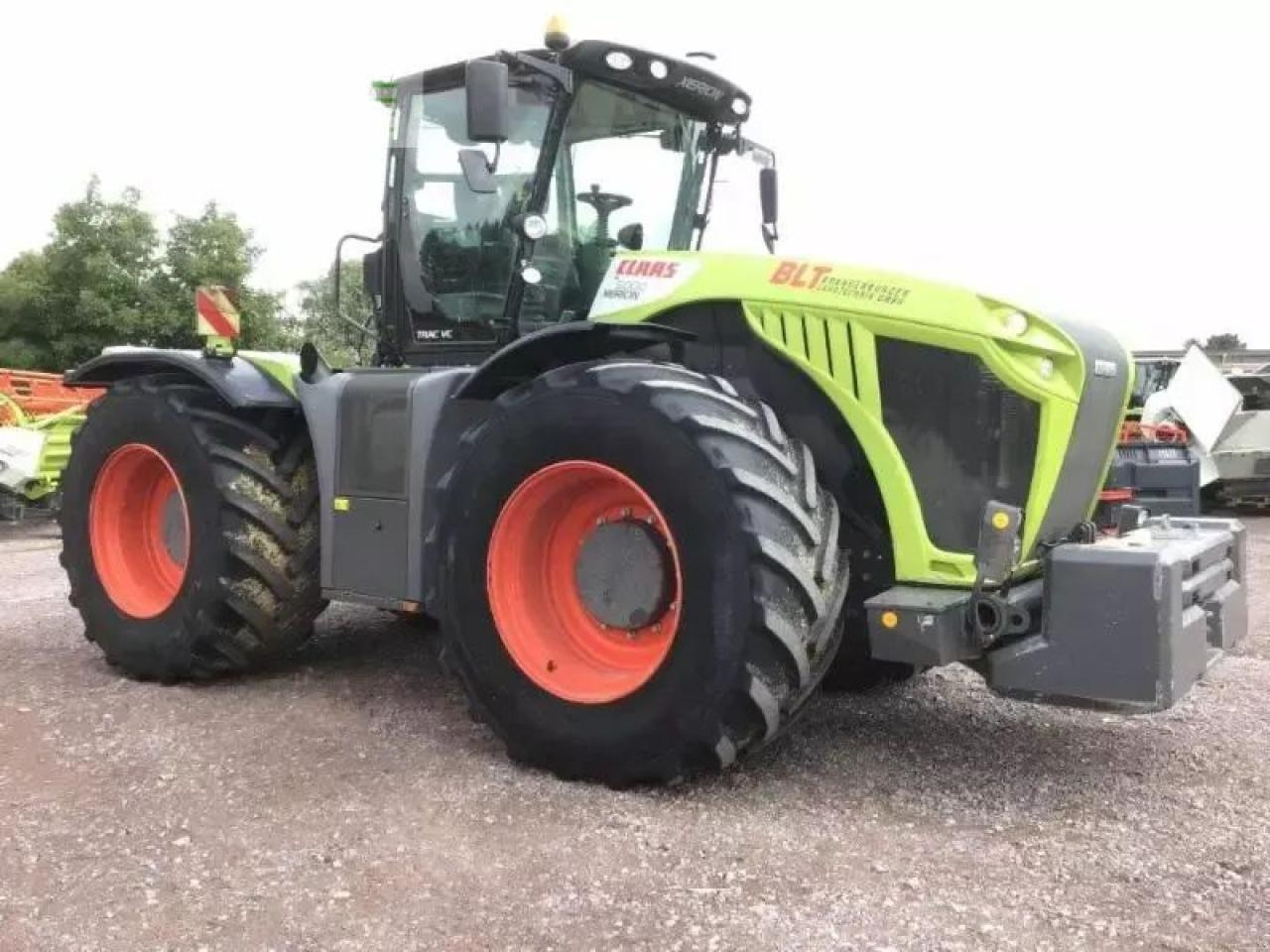 CLAAS xerion 5000 trac TRAC - Trator: foto 3 CLAAS xerion 5000 trac TRAC - Trator: foto 3