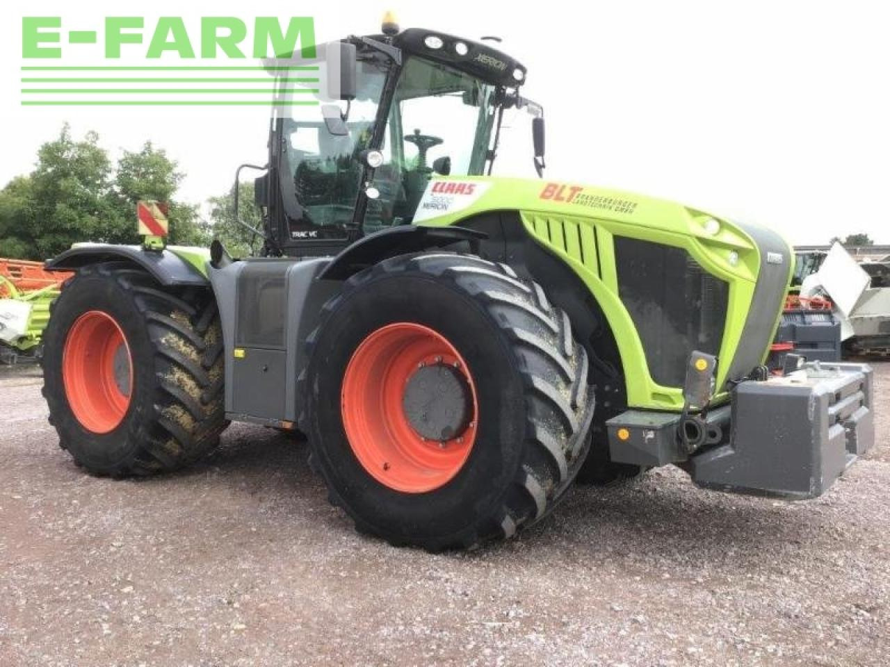 CLAAS xerion 5000 trac TRAC - Trator: foto 3 CLAAS xerion 5000 trac TRAC - Trator: foto 3