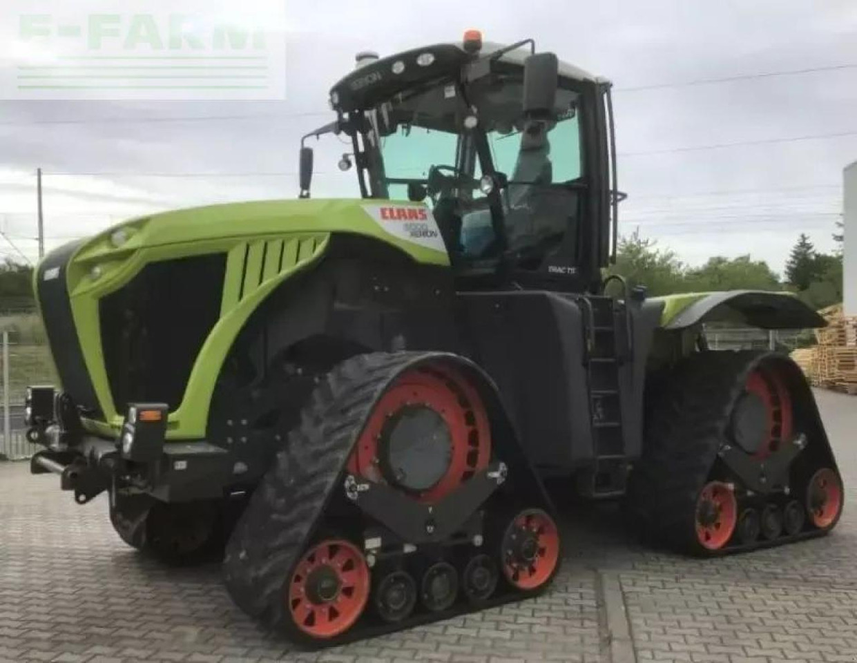 CLAAS xerion 5000 trac ts TRAC TS - Trator: foto 1 CLAAS xerion 5000 trac ts TRAC TS - Trator: foto 1