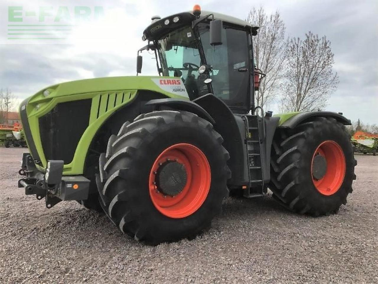 CLAAS xerion 5000 trac vc - Trator: foto 1 CLAAS xerion 5000 trac vc - Trator: foto 1
