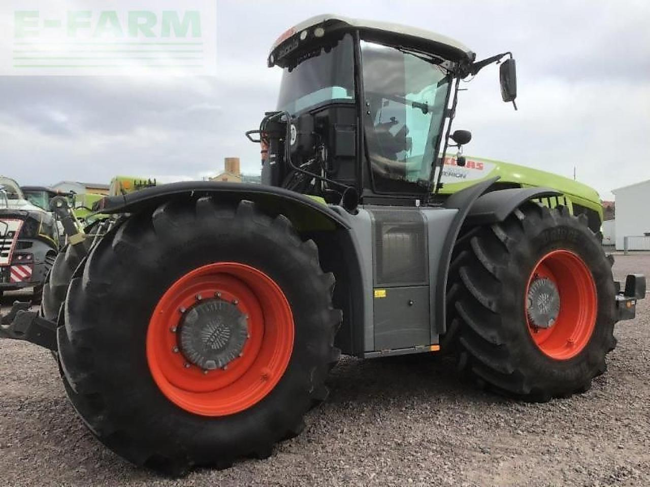 CLAAS xerion 5000 trac vc TRAC VC - Trator: foto 4 CLAAS xerion 5000 trac vc TRAC VC - Trator: foto 4