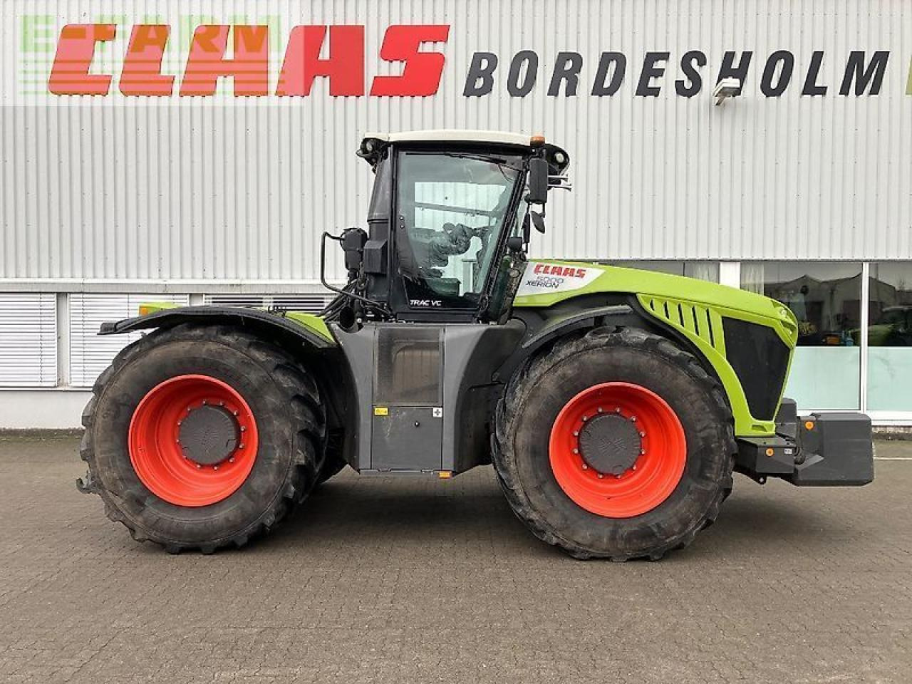 CLAAS xerion 5000 trac vc TRAC VC - Trator: foto 3 CLAAS xerion 5000 trac vc TRAC VC - Trator: foto 3