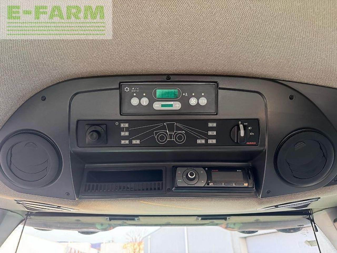 CLAAS xerion 5000 trac vc TRAC VC - Trator: foto 4 CLAAS xerion 5000 trac vc TRAC VC - Trator: foto 4